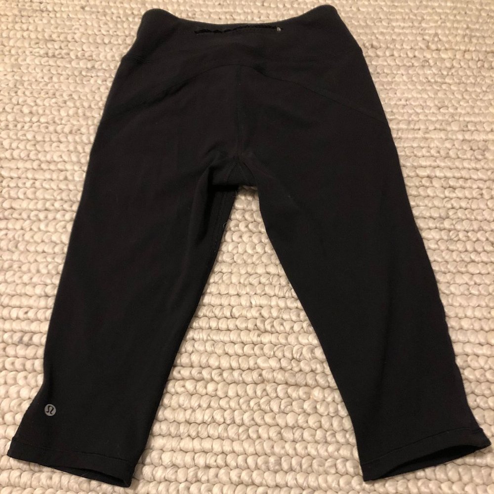 EUC Black Lululemon Tights Size 8